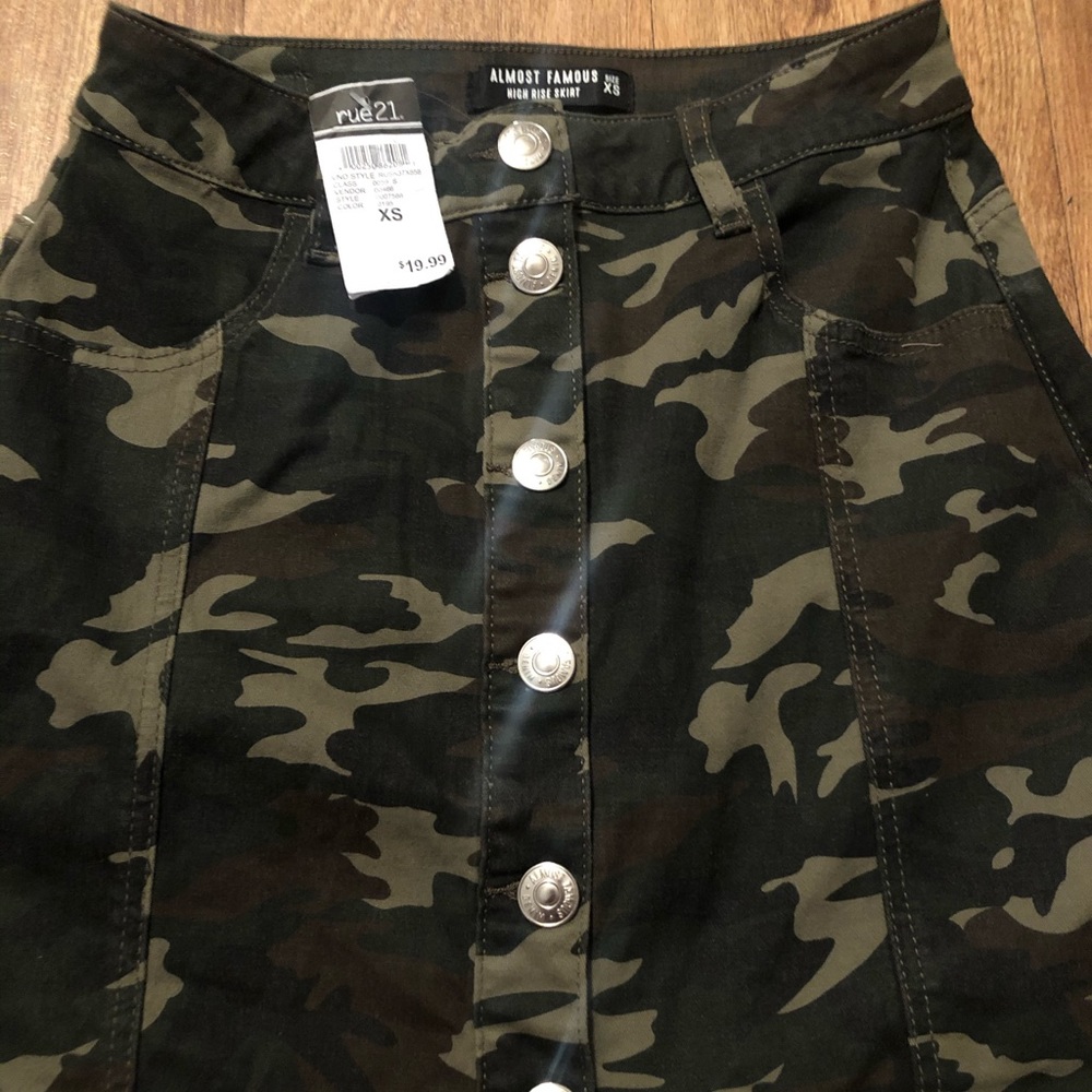 Camo high rise skirt